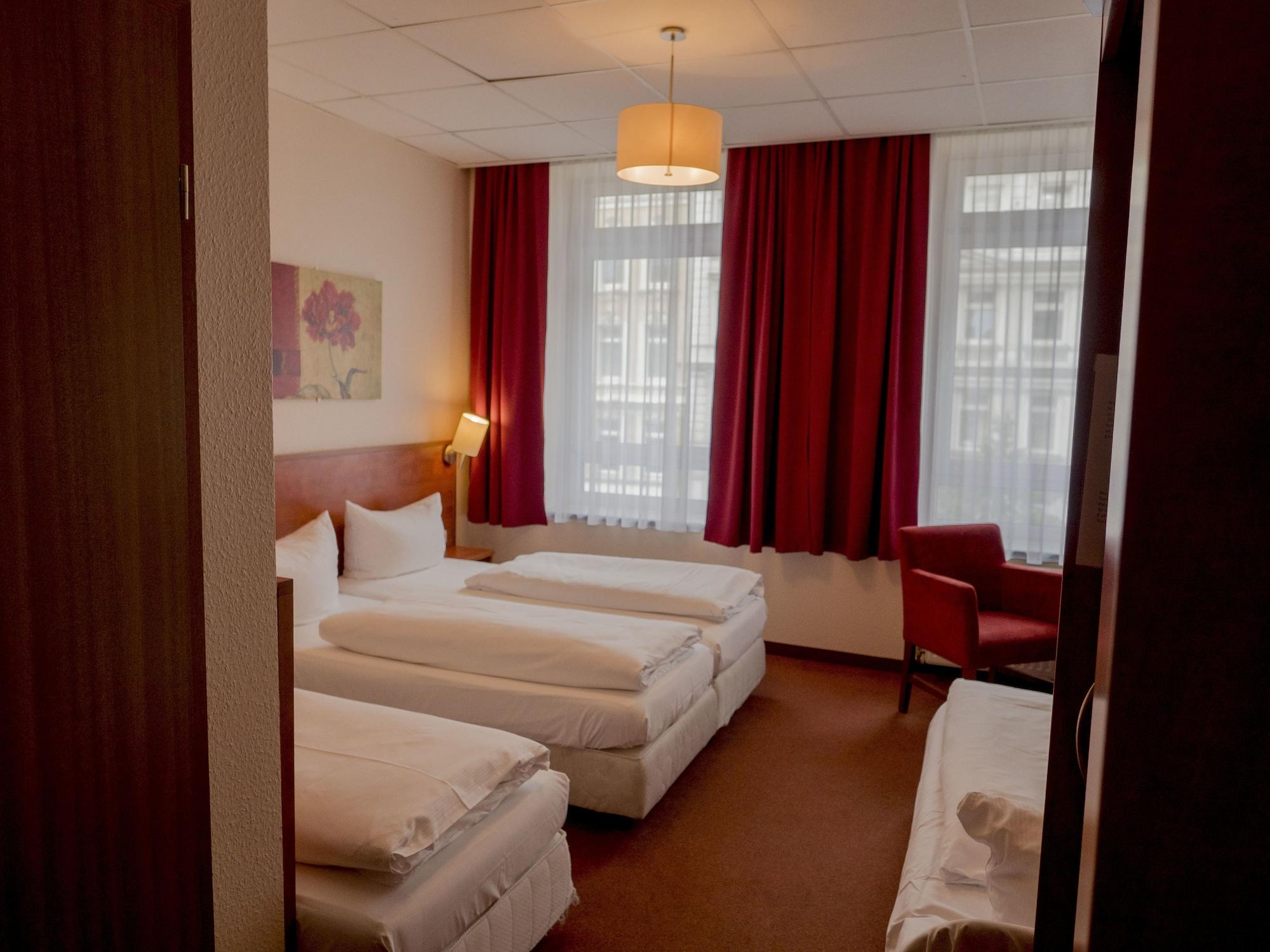 โฮเต็ลเรสซิเด้นซ์แอมฮอพบานอห์ฟ Hotel ฮัมบูร์ก ภายนอก รูปภาพ