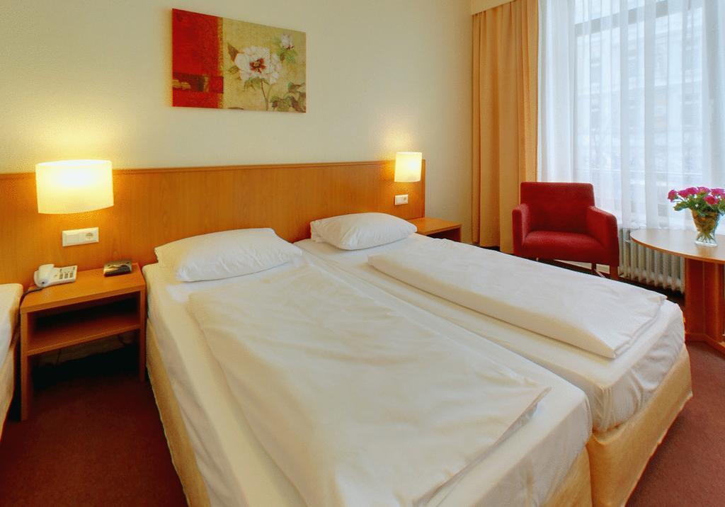 โฮเต็ลเรสซิเด้นซ์แอมฮอพบานอห์ฟ Hotel ฮัมบูร์ก ภายนอก รูปภาพ